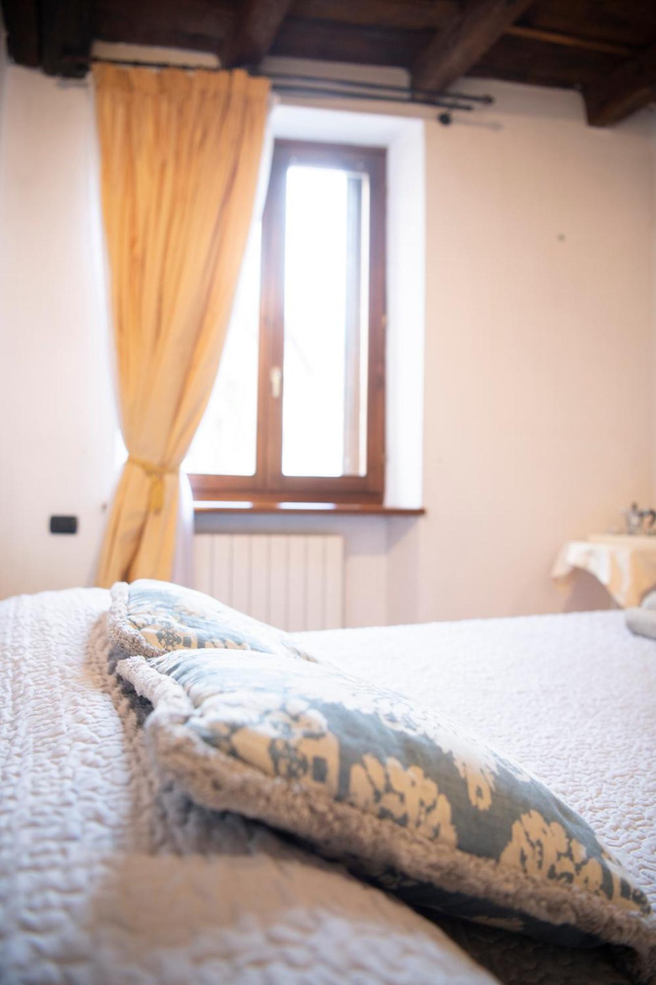 Ai Piedi Del Castello / 4Pl / Apt. Full เวโรนา ภายนอก รูปภาพ