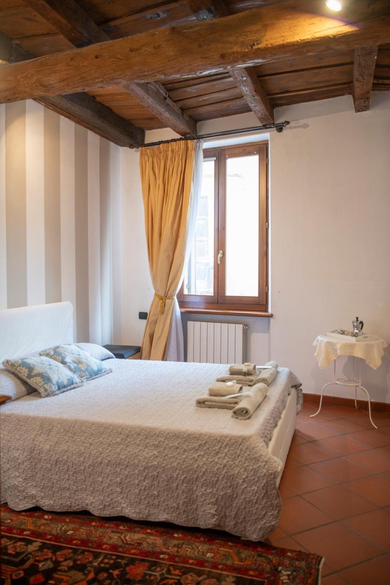 Ai Piedi Del Castello / 4Pl / Apt. Full เวโรนา ภายนอก รูปภาพ