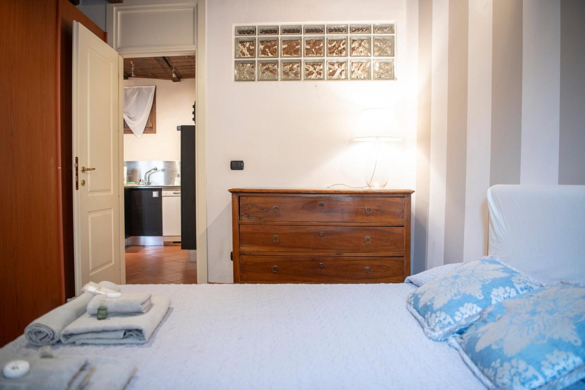 Ai Piedi Del Castello / 4Pl / Apt. Full เวโรนา ภายนอก รูปภาพ
