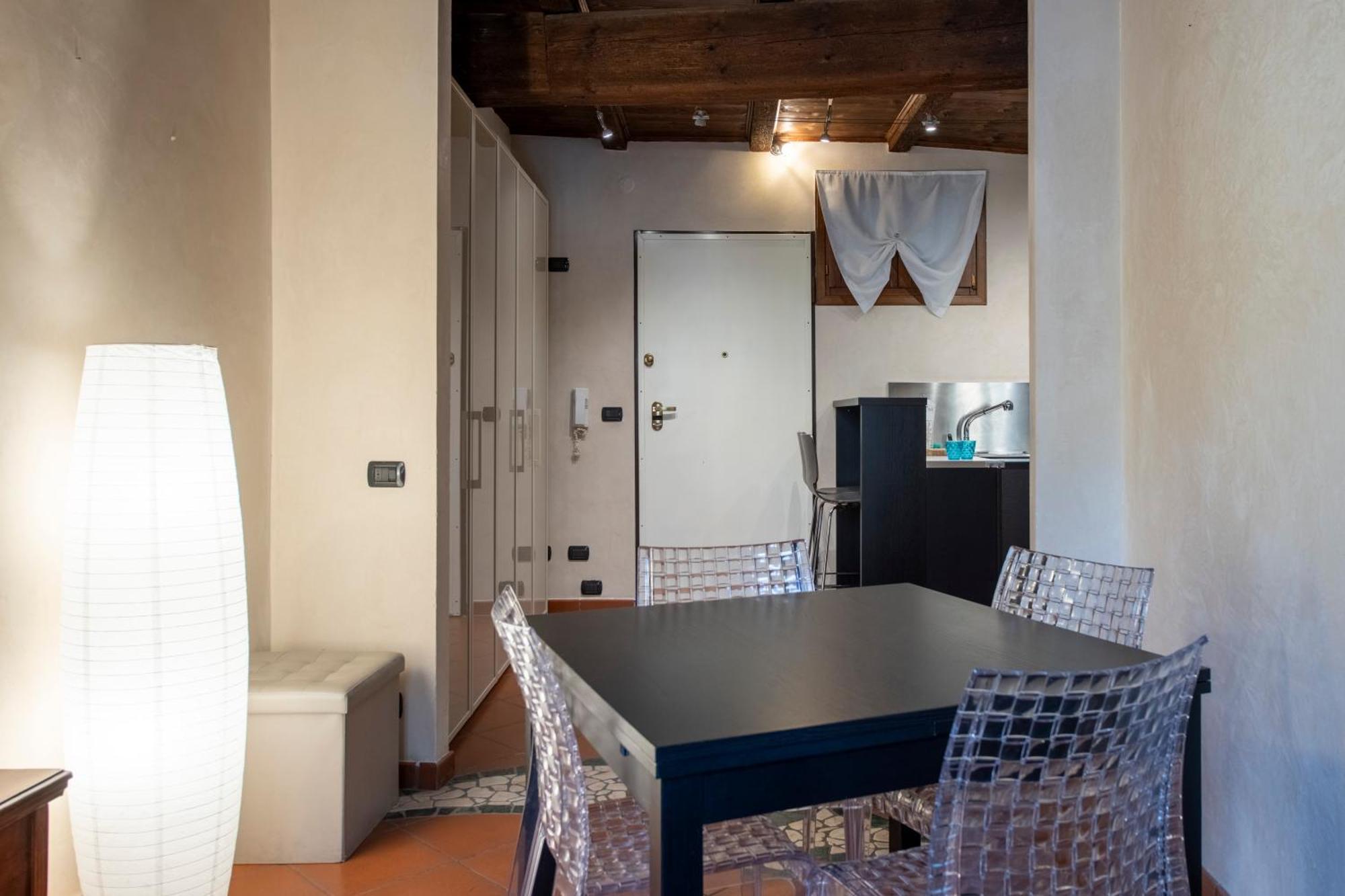 Ai Piedi Del Castello / 4Pl / Apt. Full เวโรนา ภายนอก รูปภาพ